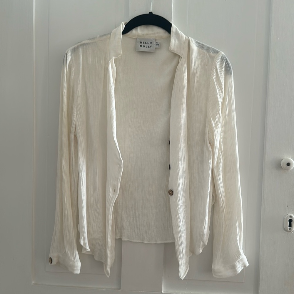 Button Up Top - Picture 2 of 6
